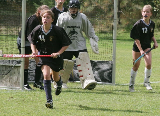 Pass Creek host West Kootenay Junior Girl's Fieldhockey Championships