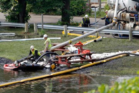 US Congress moves toward tougher stand on pipeline safety--but is it enough?