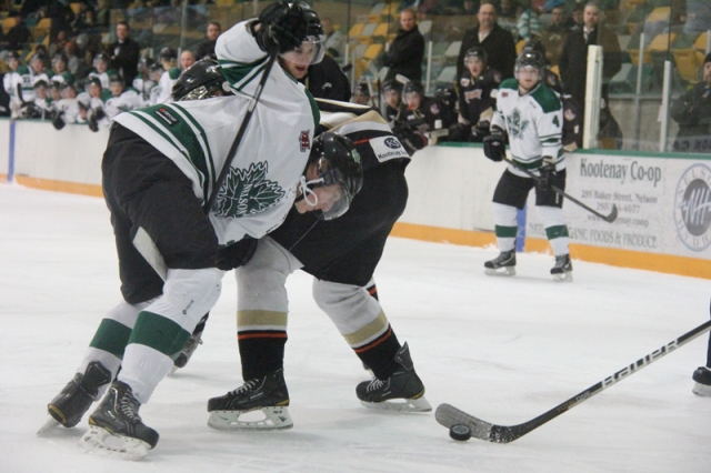 Rebels score five in the second to dump Leafs 5-3, take a 2-1 lead in Murdoch semi final