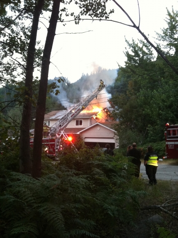 Fire destroys home in Genelle, injures firefighter