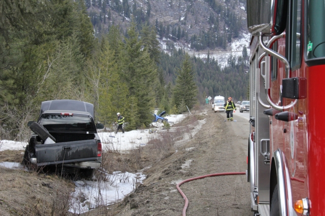 Three people escape injury during Monday afternoon accident west of Nelson