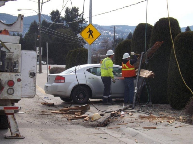 Accident on Columbia causes power outage