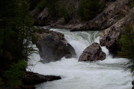 Search crews locate truck of two missing men in Findlay Creek Falls