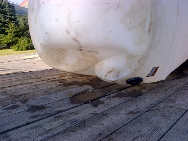 Vandals damage/drain second water tank in place for Slocan residents