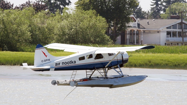 Four survive float plane crash near Tofino