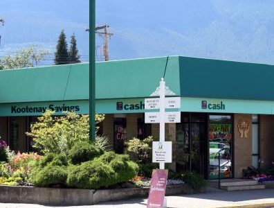 Kootenay Savings to close Warfield branch