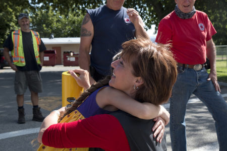 Premier visits Midway and Oliver, praises volunteers