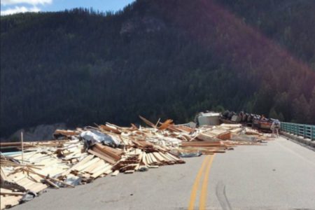 Highway 3 reduced to single alternating traffic pattern