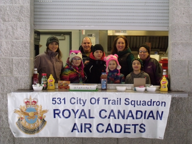 Trail Air Cadets help keep Polar Bear Swimmers warm