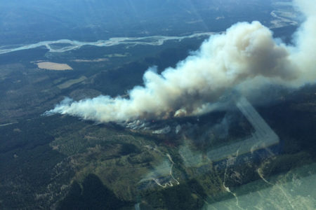 Wind causes wildfires to grow in Southeast Fire Centre