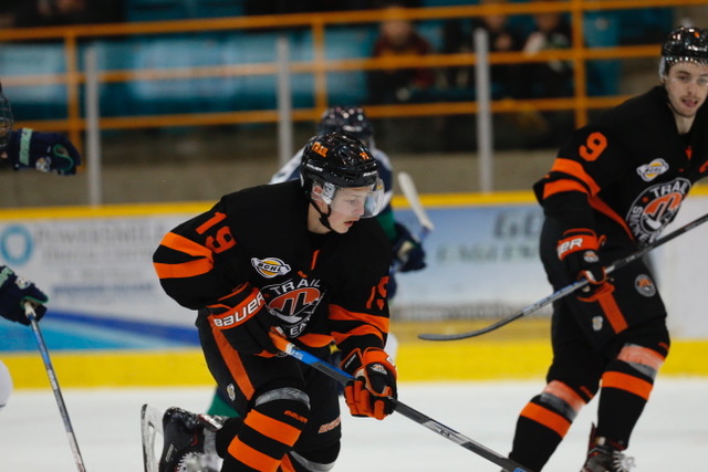 Smoke Eaters Come From Behind To Snap Eight-Game Losing Skid In Surrey