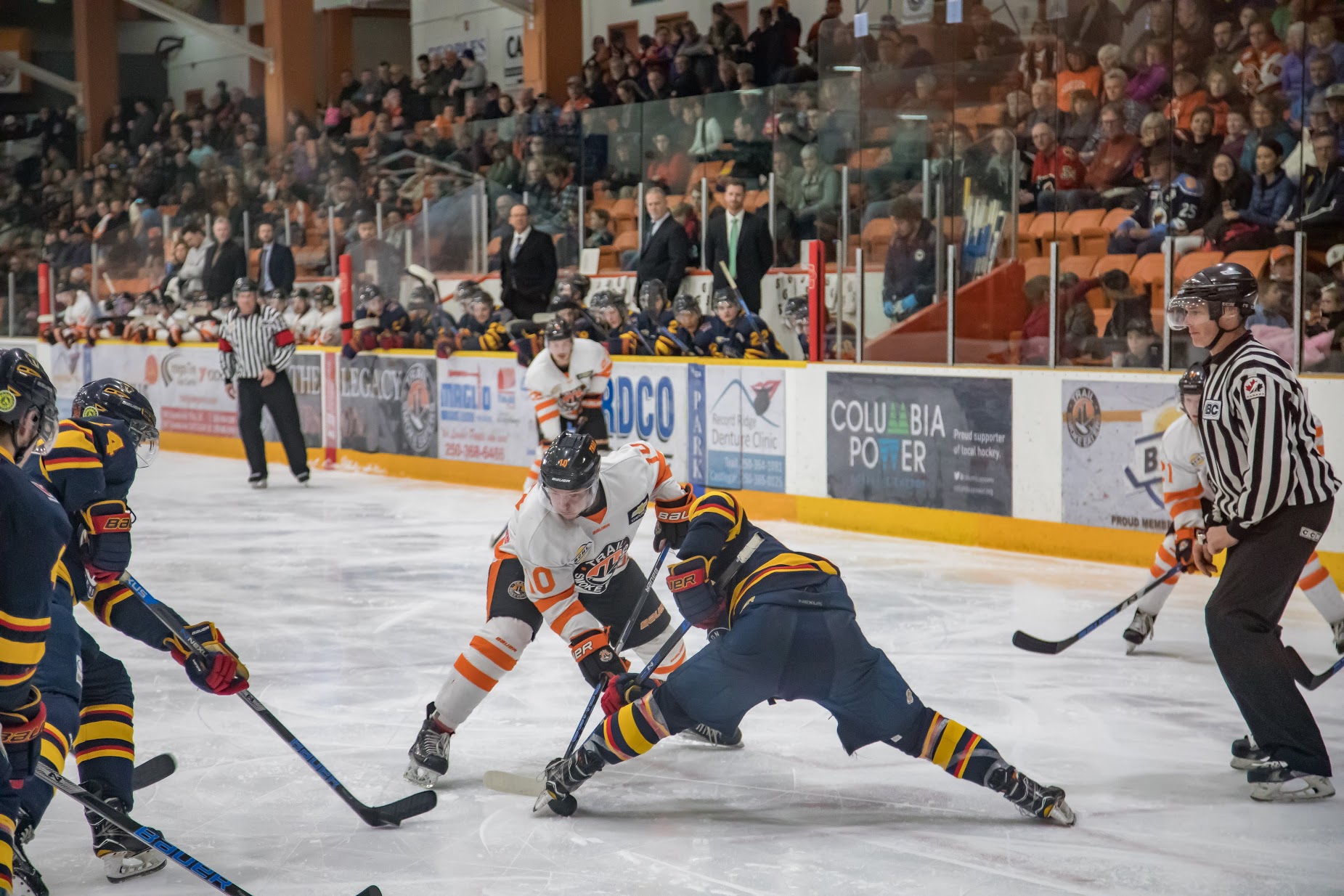 Smoke Eaters Fall In Game #4 To Vipers By 3-2 Score On Home Ice
