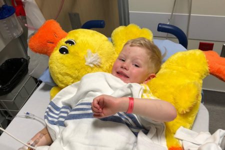 Castlegar family thanks community for help battling toddler's cancer