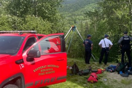 Daring rope rescue down Montrose embankment Wednesday