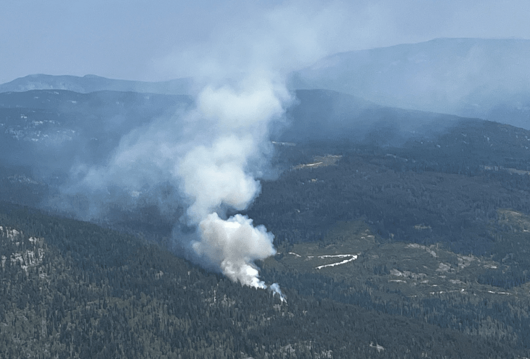 BC Wildfire Service responds to fire near Pass Creek