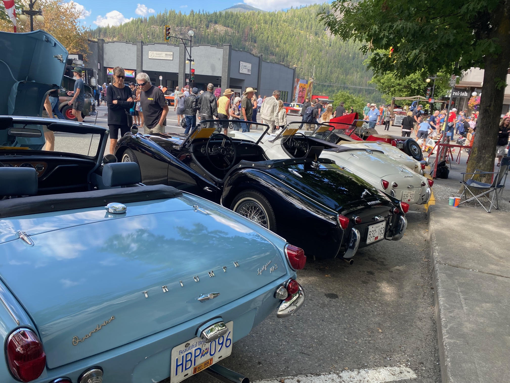 Vintage vehicles thrill thousands at 2023 Queen City Cruise